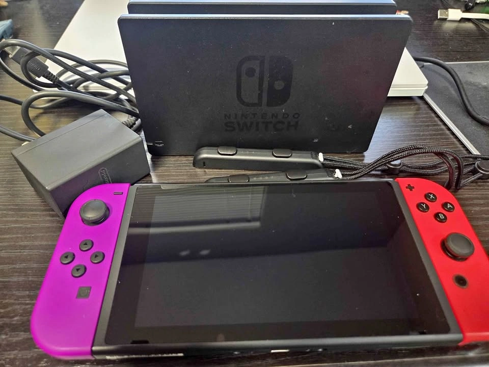 Modded Nintendo Switch V2 with 128GB