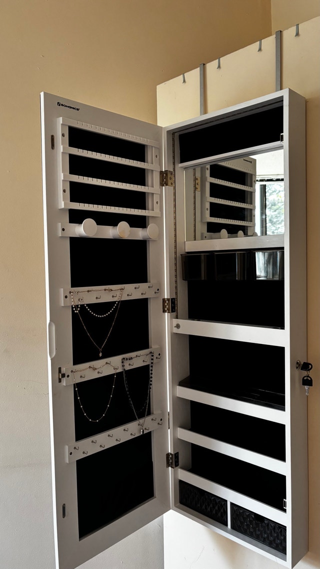 Jewelry Organizer with Mirror