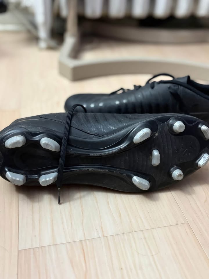 Women’s Nike cleats soccer - photo 4