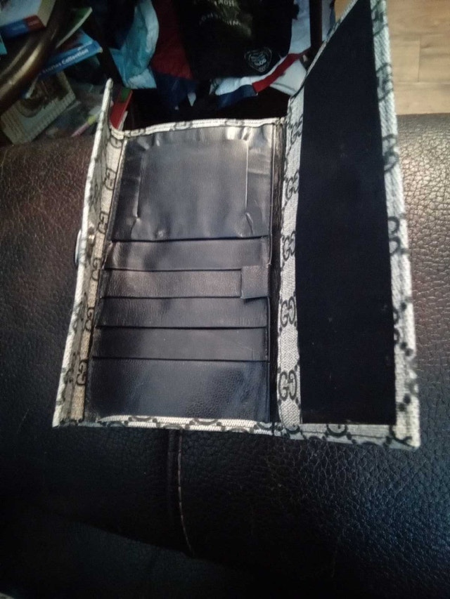 Used Wallet - photo 2