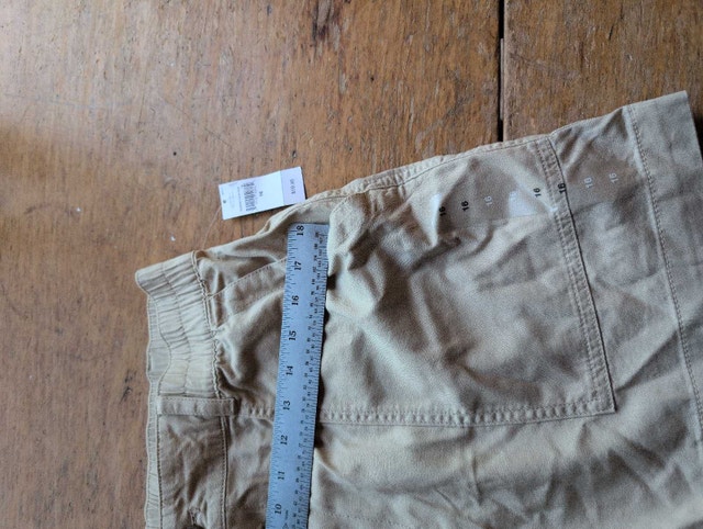 Gap Women's Tan Shorts - Size 16 - NWT - photo 3