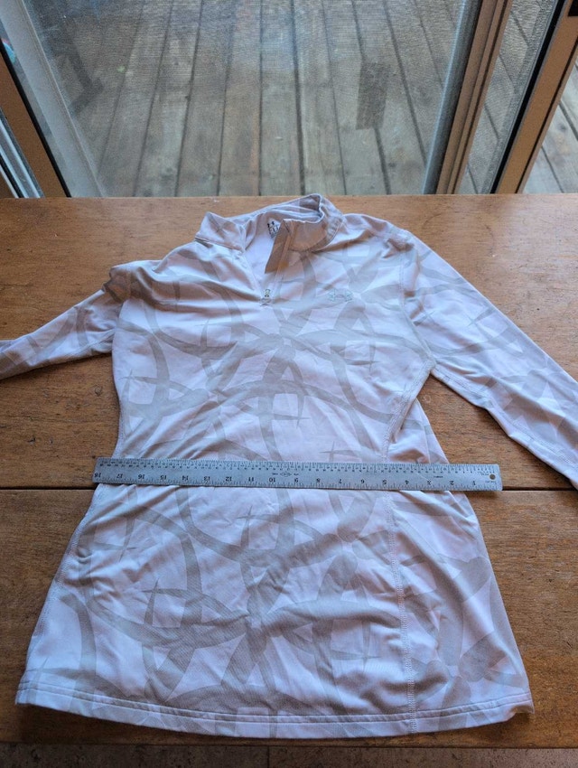 Under Armour Top - Women's Large Fitted