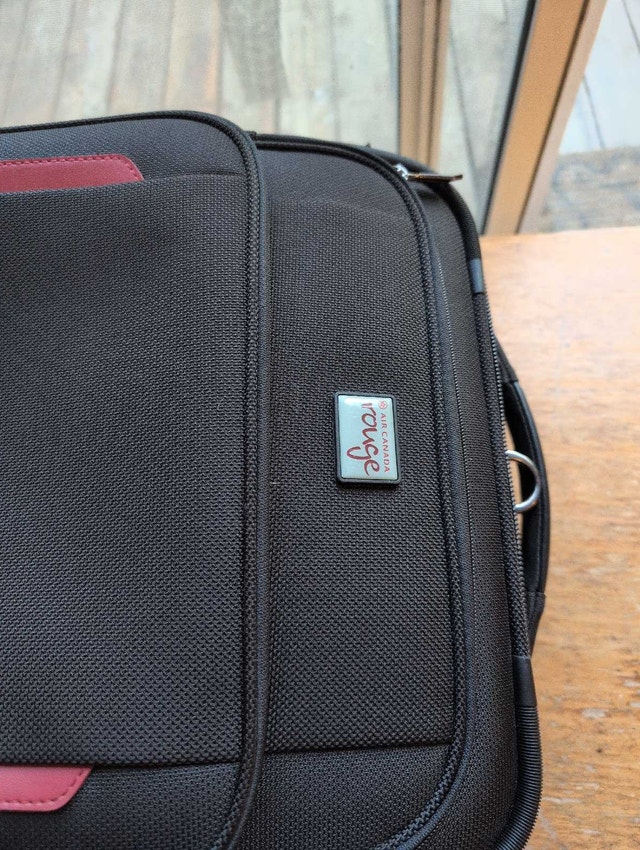 Samsonite Rouge Rolling Suitcase Carryon 20x15x8 - photo 5
