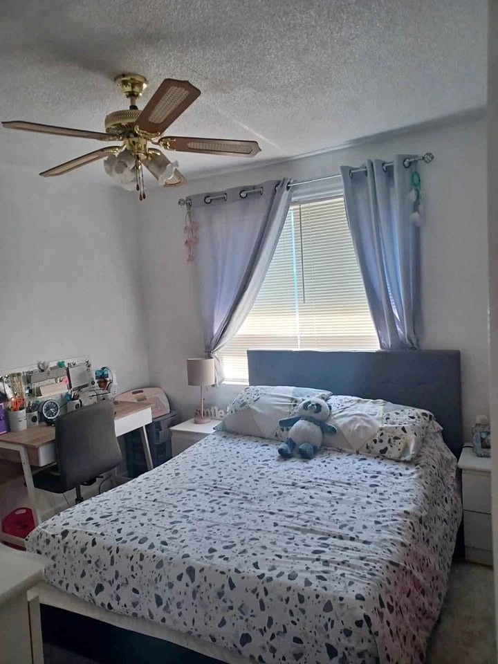 Private room for rent in Stockyards