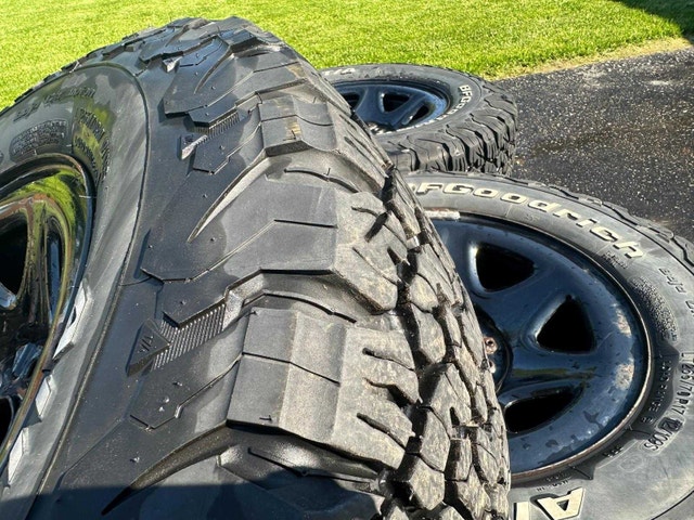 BFGoodrich KO2 Tires and rims 265/70/17 6x139.7 - photo 5