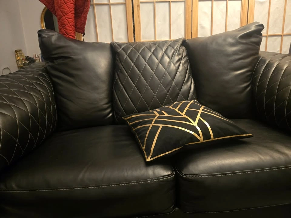 Black leather couch - photo 2