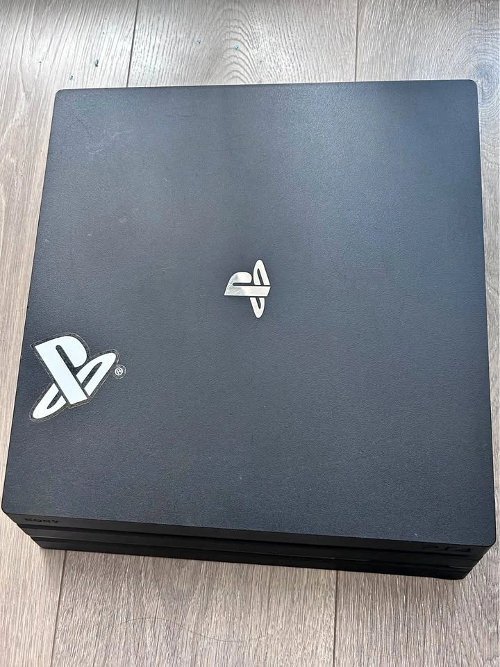 PlayStation 4 Pro Console, low firmware 11.50