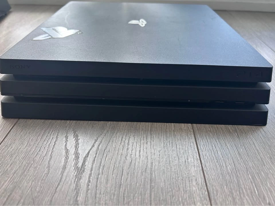 PlayStation 4 Pro Console, low firmware 11.50 - photo 2