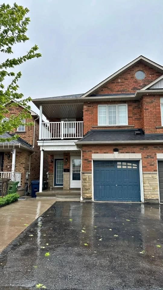 4 Beds 3.5 Baths House