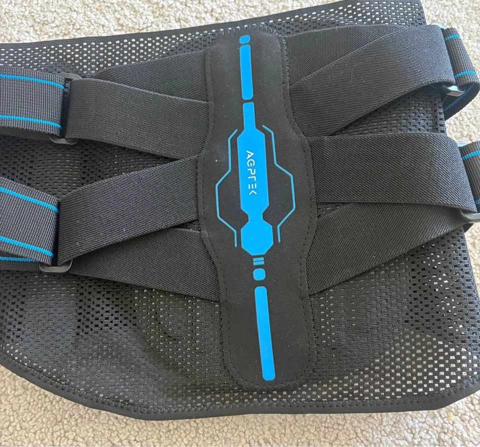 Back brace/belt - photo 4