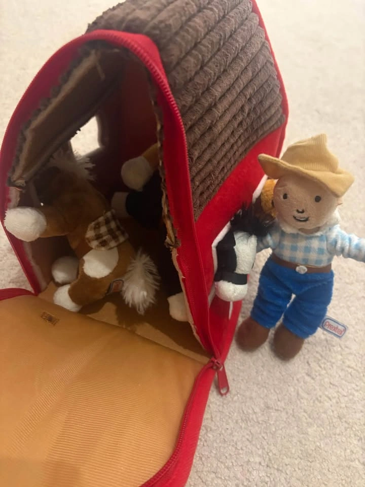 Plush Farm House Toy with Soft Farm Boy and Horses - photo 2