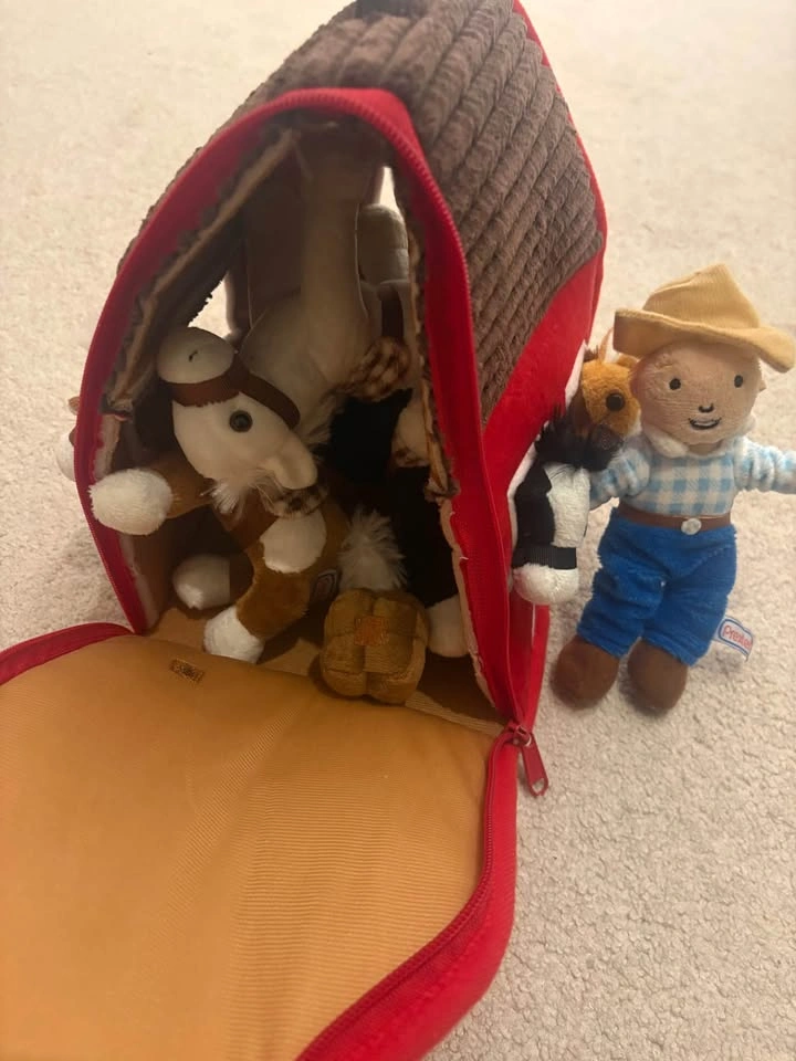 Plush Farm House Toy with Soft Farm Boy and Horses - photo 3