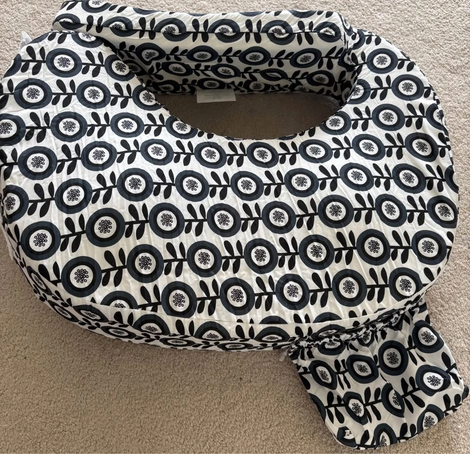 New My Brest Friend Nursing Pillow - No Box - photo 2