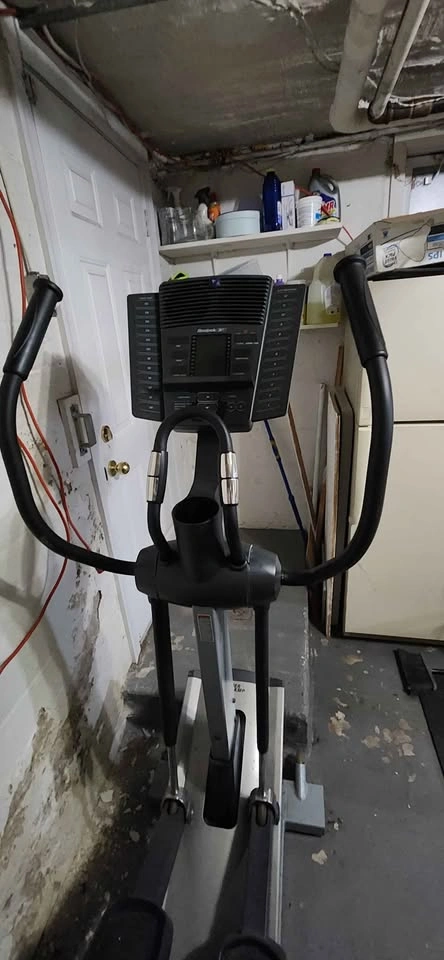 NordicTrack C 900 Commercial Series Elliptical - photo 2