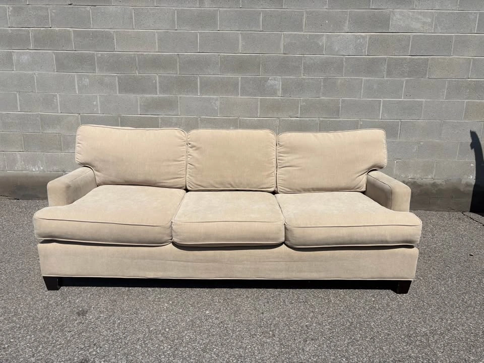 Beige Large 3 Seater Sofa - Free Delivery - Excellent Condition - photo 2