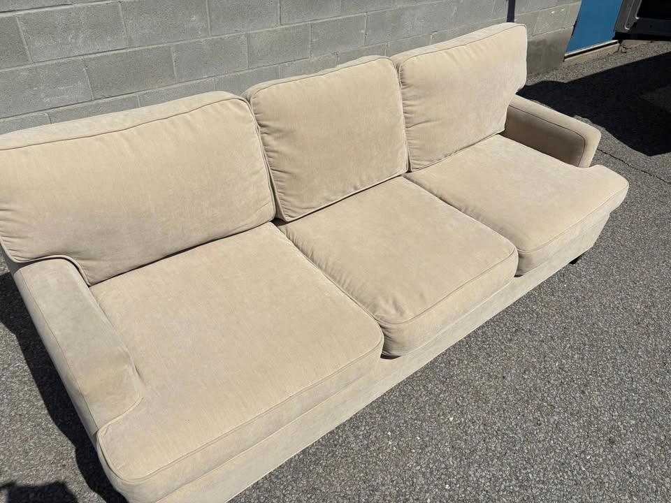 Beige Large 3 Seater Sofa - Free Delivery - Excellent Condition - photo 5