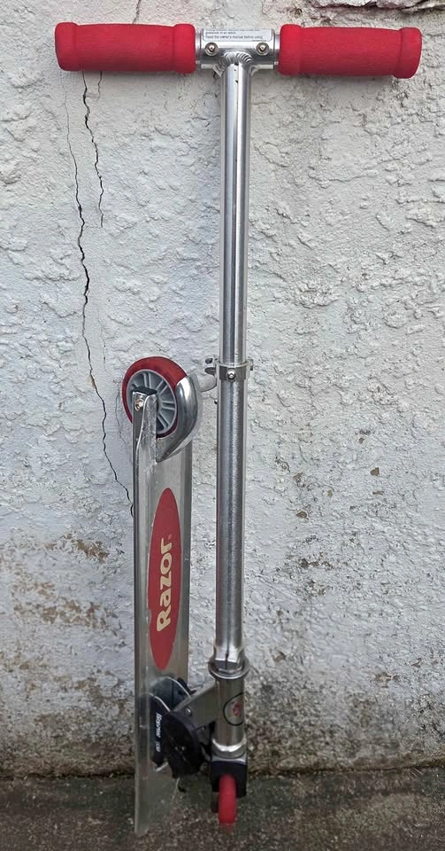 Razor scooter