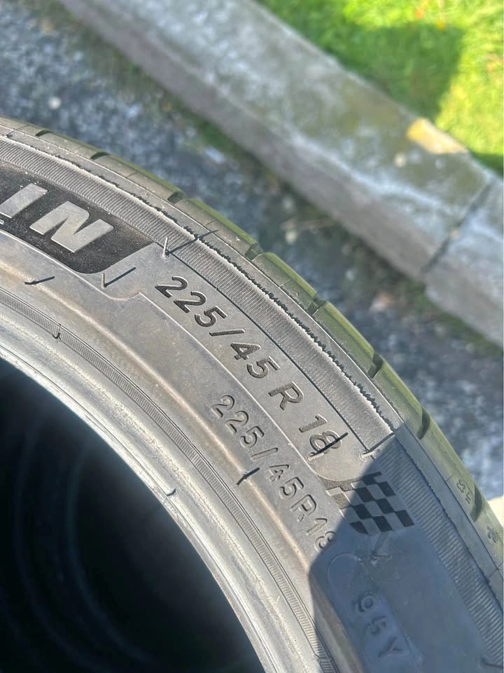 225/45 R18 Michelin Tires