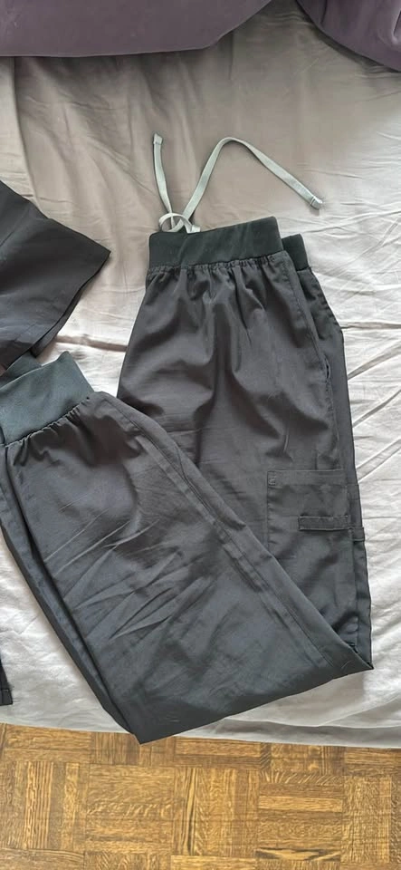 S women's black scrubs - photo 3