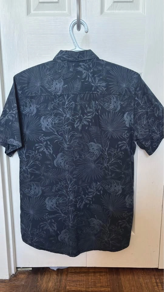 S Only and sons button down tshirt - photo 3
