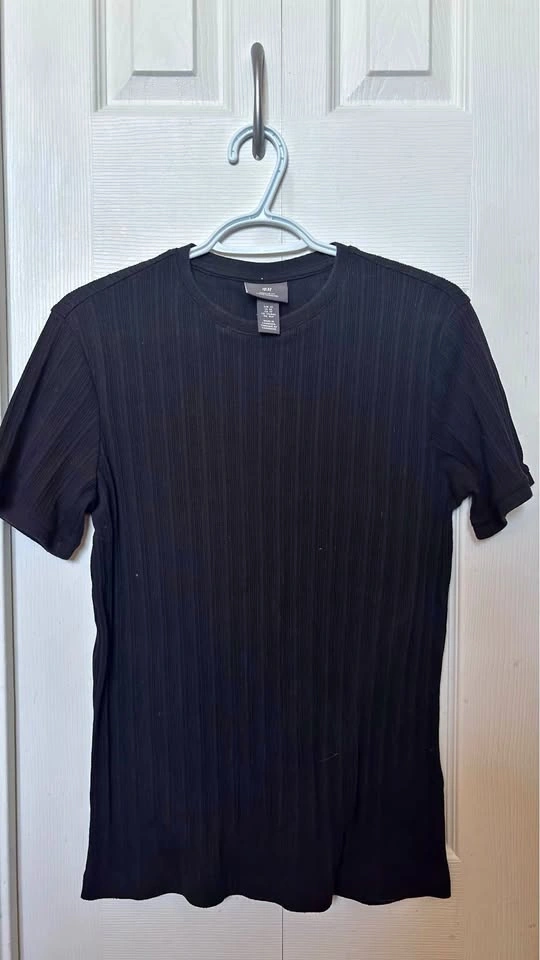 XS H&M Textured T-Shirt
