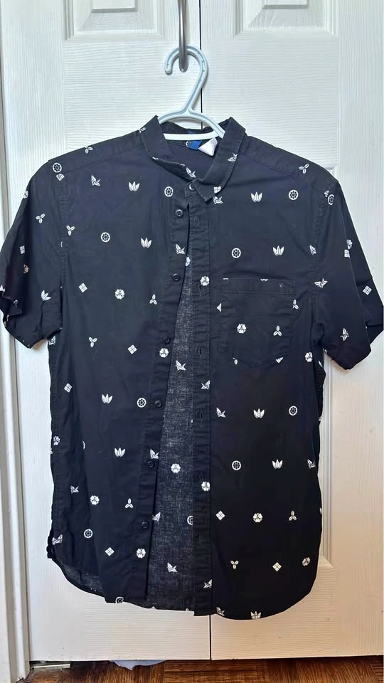 XS H&M Button down tshirt