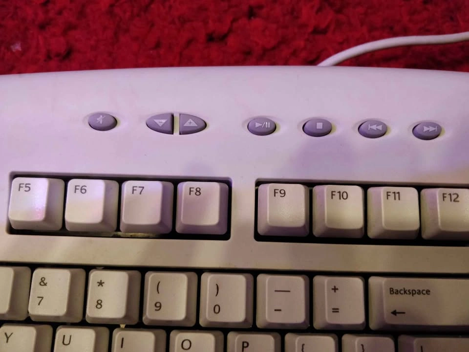 Logitech Media Keyboard - White (PS/2) - photo 2