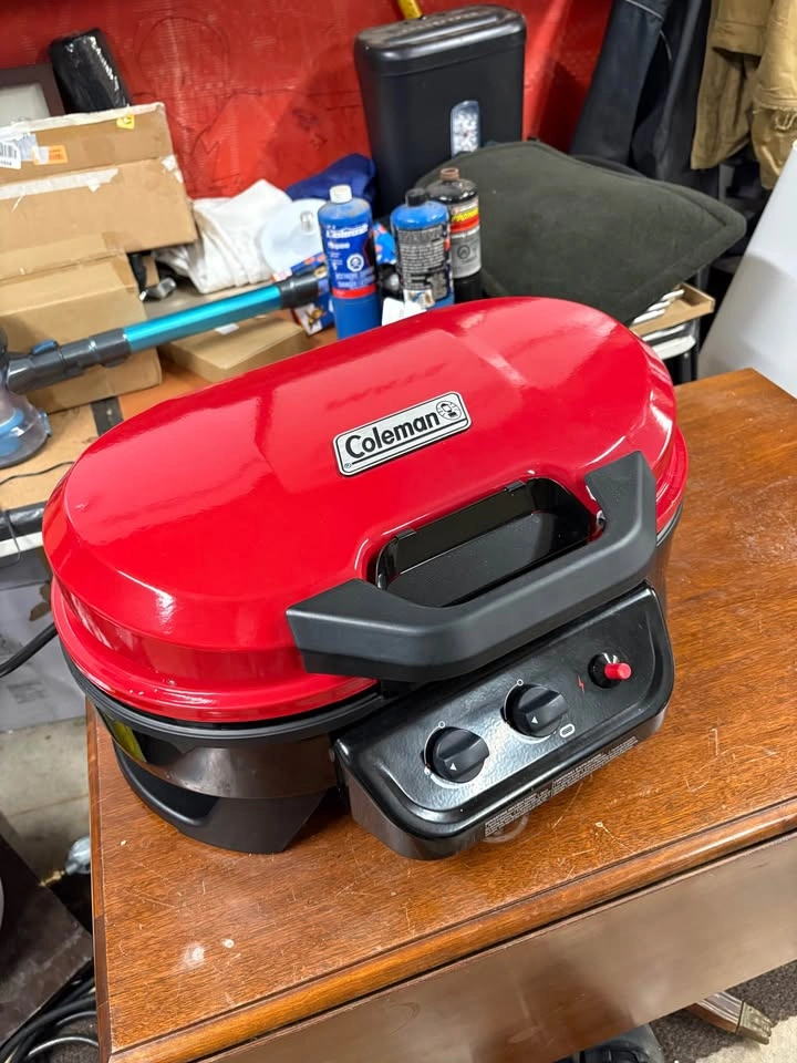 Coleman RoadTrip 225 Portable Tabletop Propane Grill - photo 3