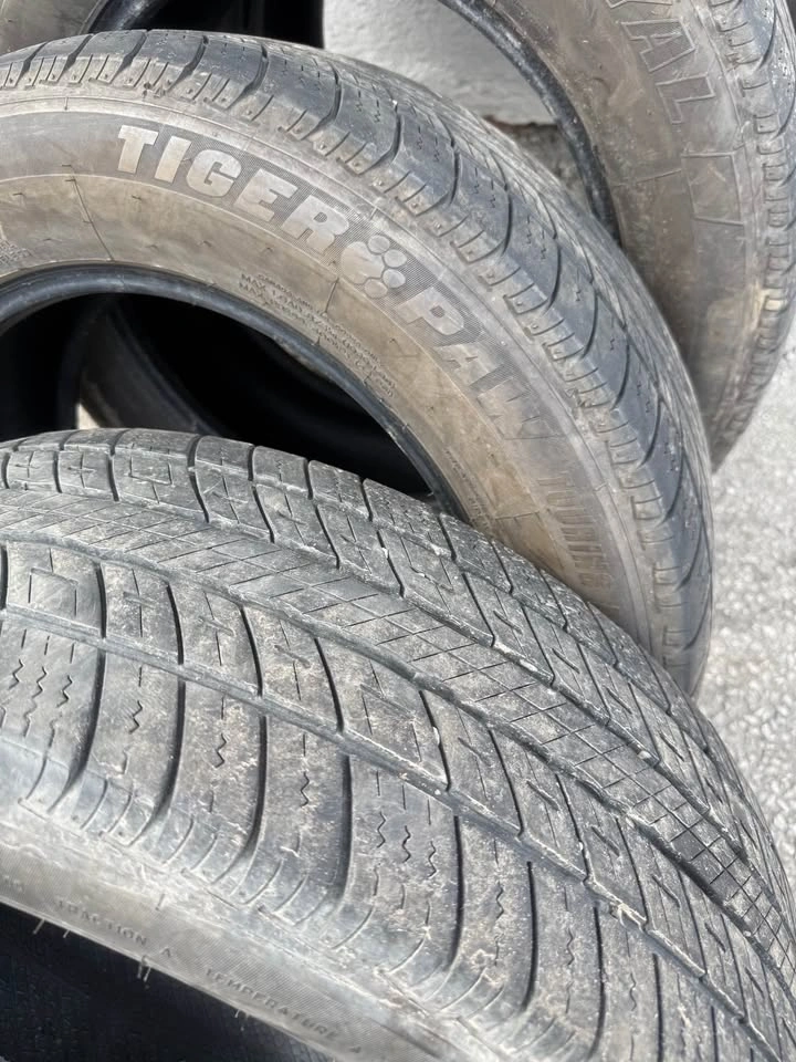 235/60/18 Tires - photo 2