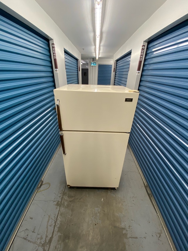 BROWN FRIDGE TOP FREEZER
