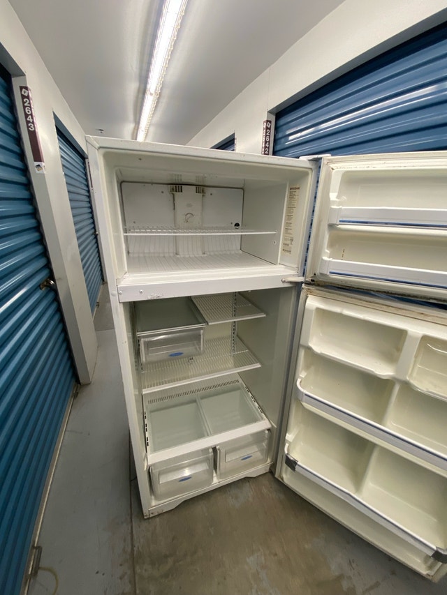 WHIRLPOOL WHITE FRIDGE - photo 5