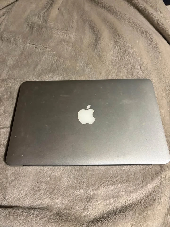 MacBook Air for sale - photo 2