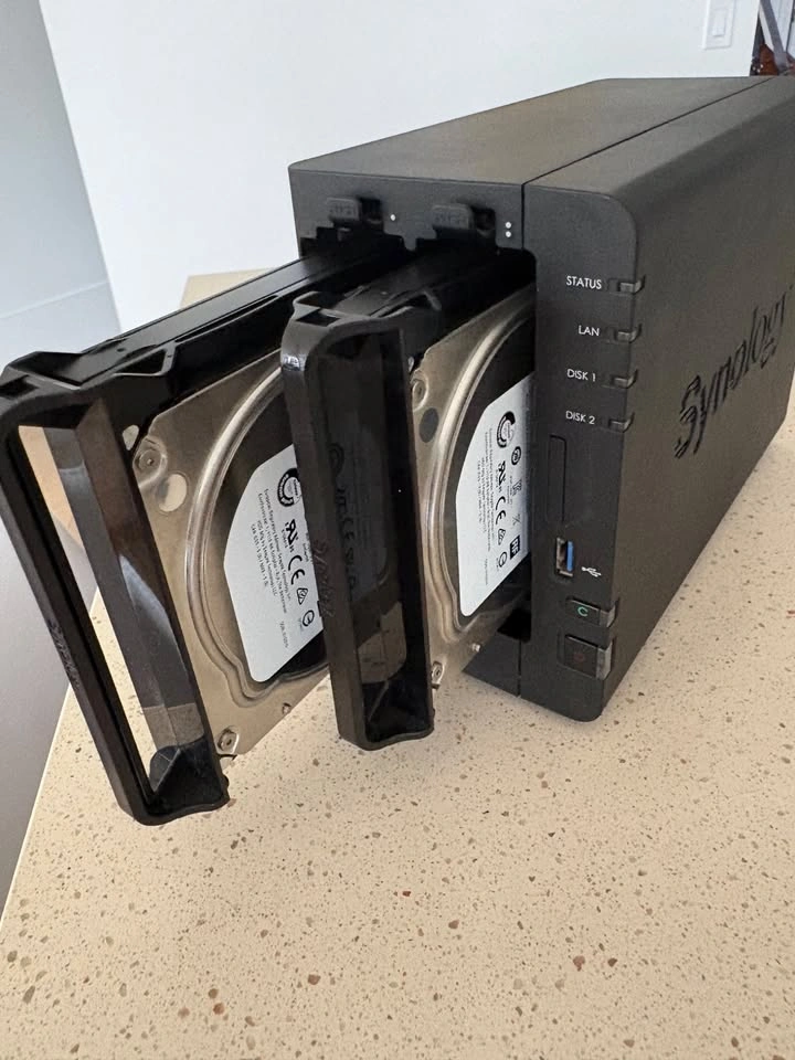 Synology DS218+ NAS with 4TB - photo 4