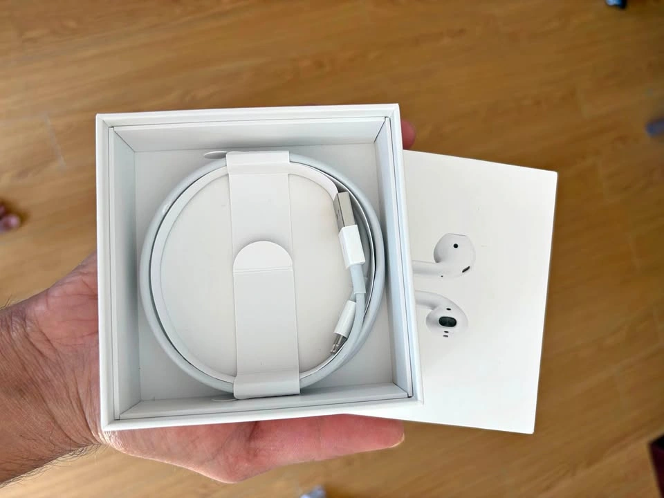 BRAND NEW APPLE ORIGINAL CABLE