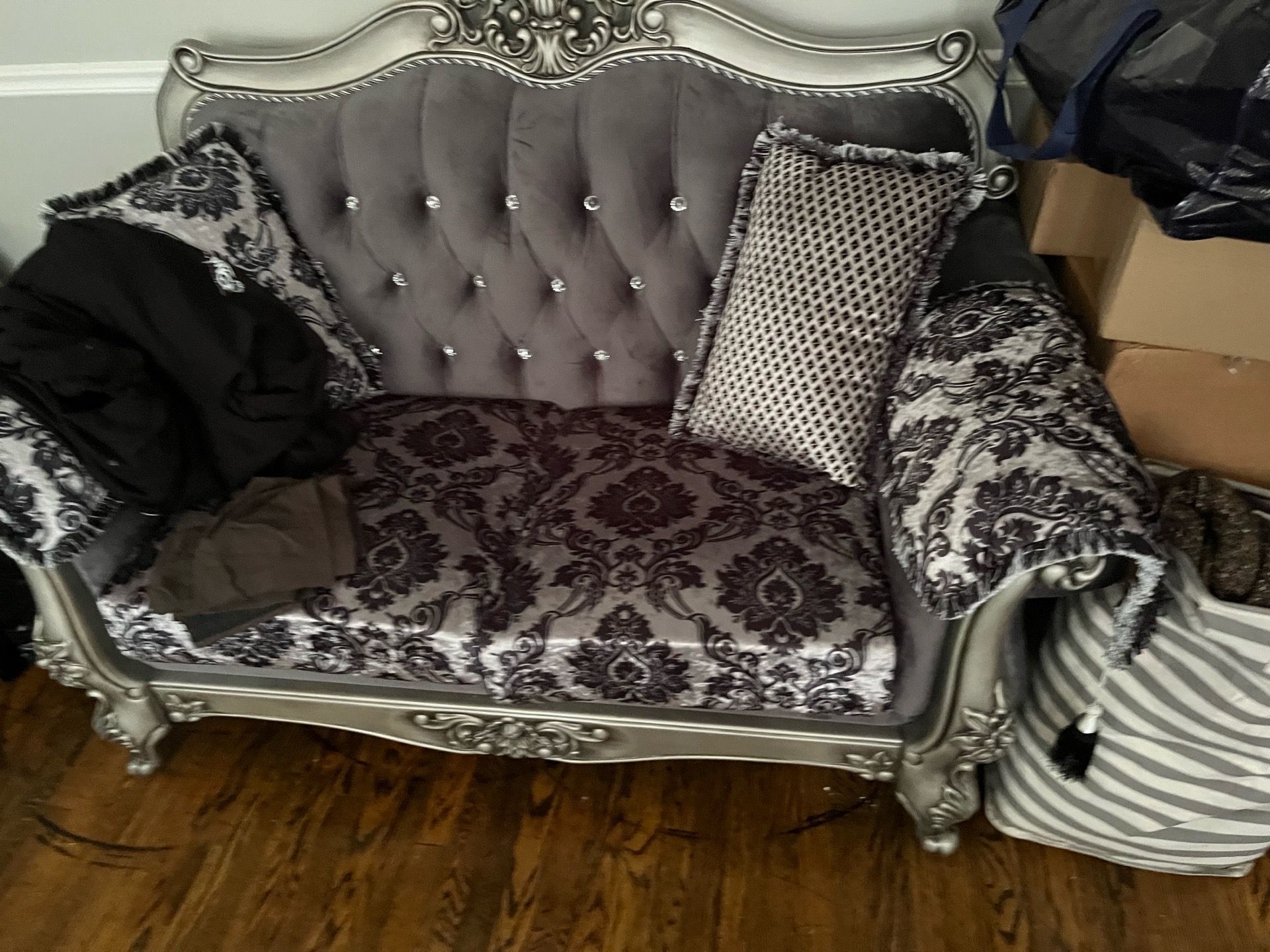 Multi piece living room couch set - photo 3
