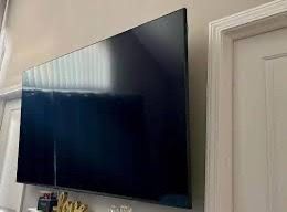 Samsung 90 in TV - photo 2