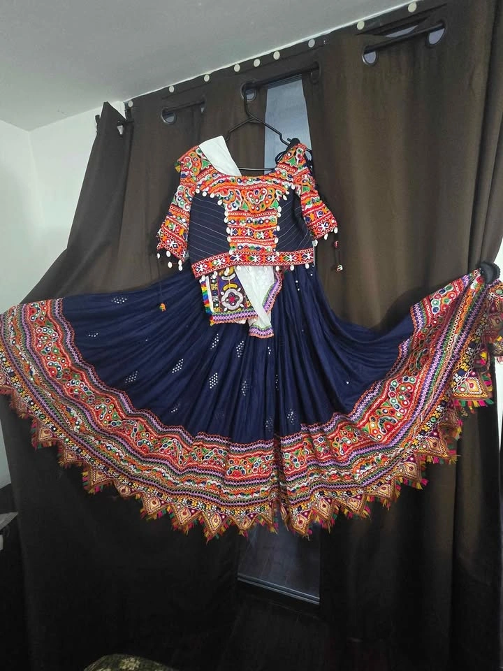 Indian Chaniya Choli for Navratri - photo 5