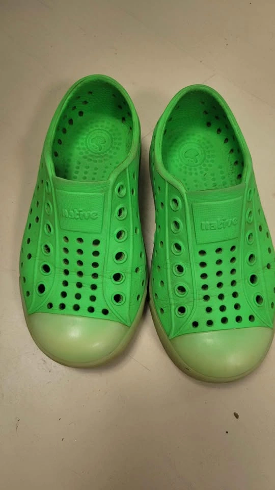 Kids Shoes (Sizes 6-9) - photo 2