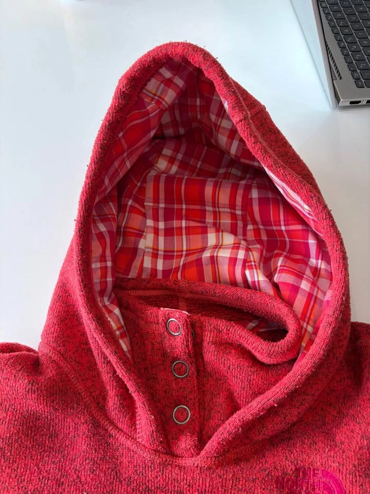 Women's Small North Face Hoodie - photo 3