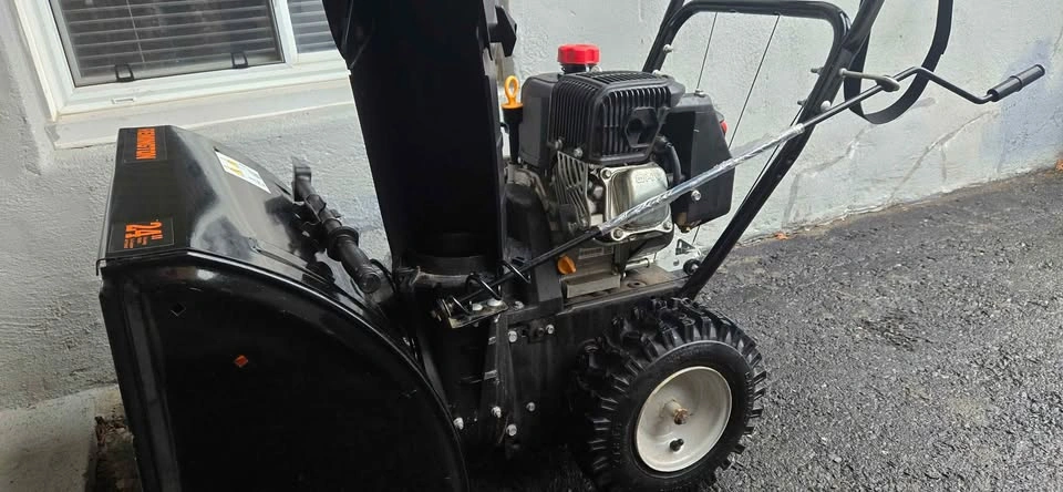 Snowblower - Remington 24in - photo 5