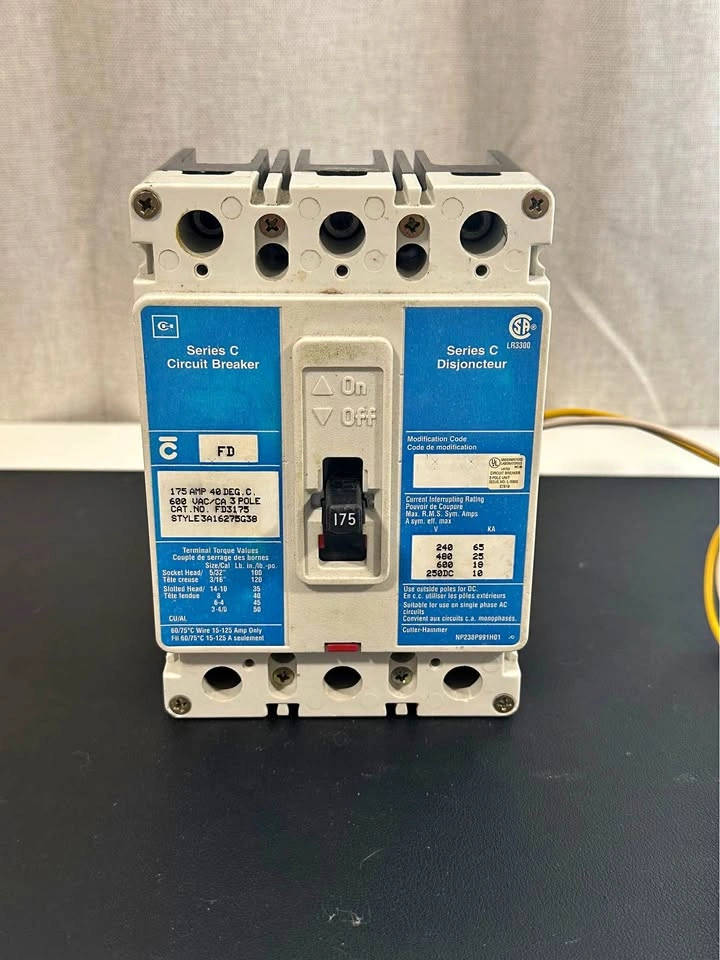 Cutler-Hammer Series-C Circuit Breaker (3φ)