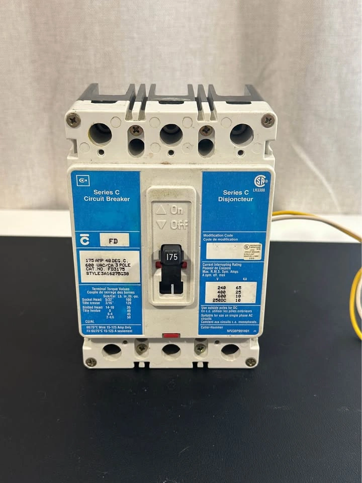 Cutler-Hammer Series-C Circuit Breaker (3φ) - photo 2