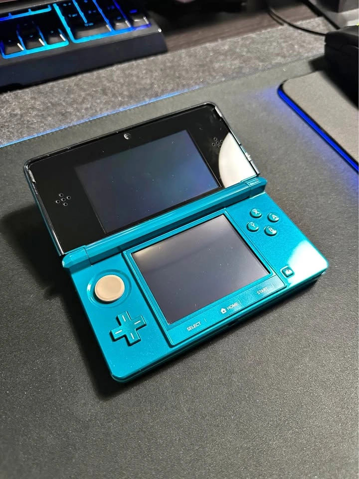 Nintendo 3DS - Aqua Blue - Modded