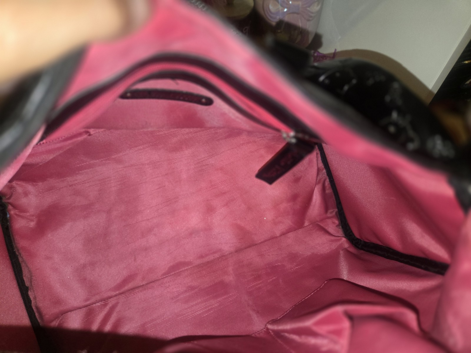 Hello Kitty x Loungefly Embossed Enamel Handbag - photo 5