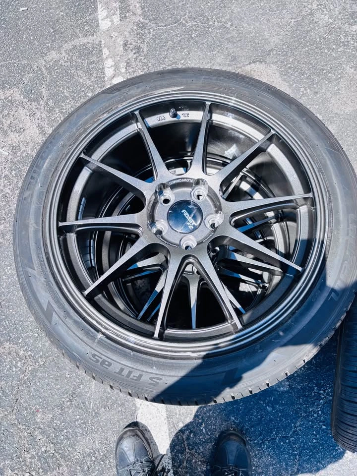 18x8 Fast FC09 Bronze Wheels w/ Laufenn 225/45/18 Tires - photo 4