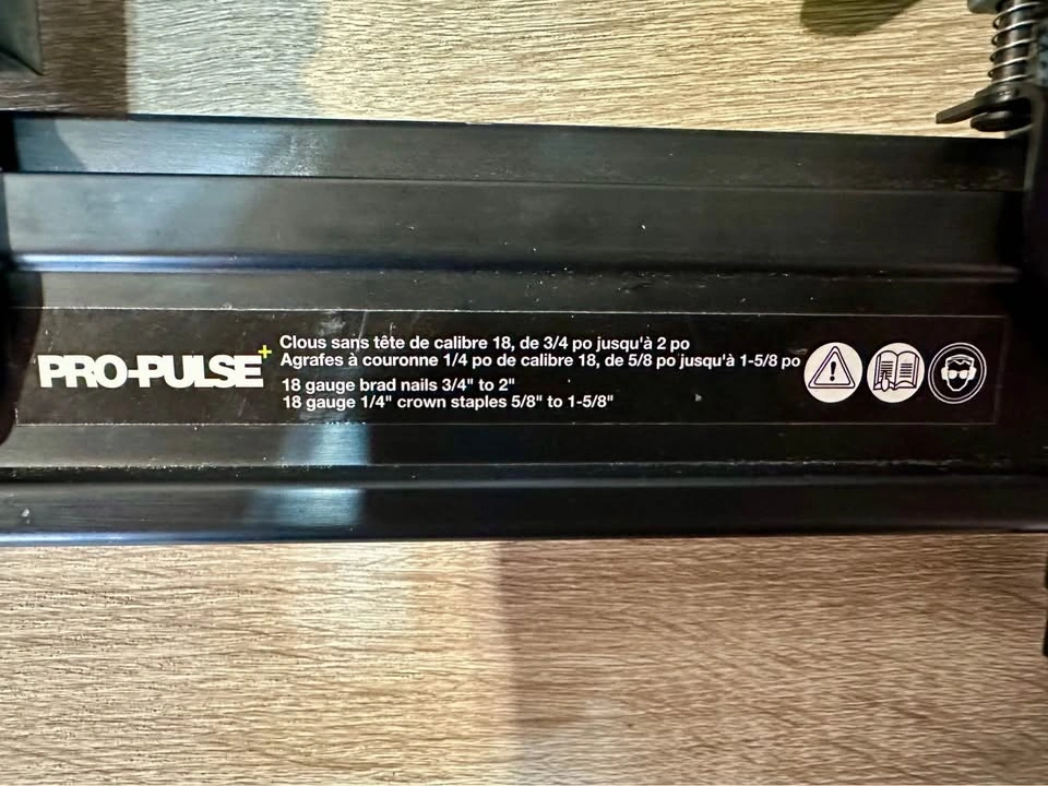 PRO-PULSE 2-in-1 Pneumatic Brad Nailer and Stapler - photo 3