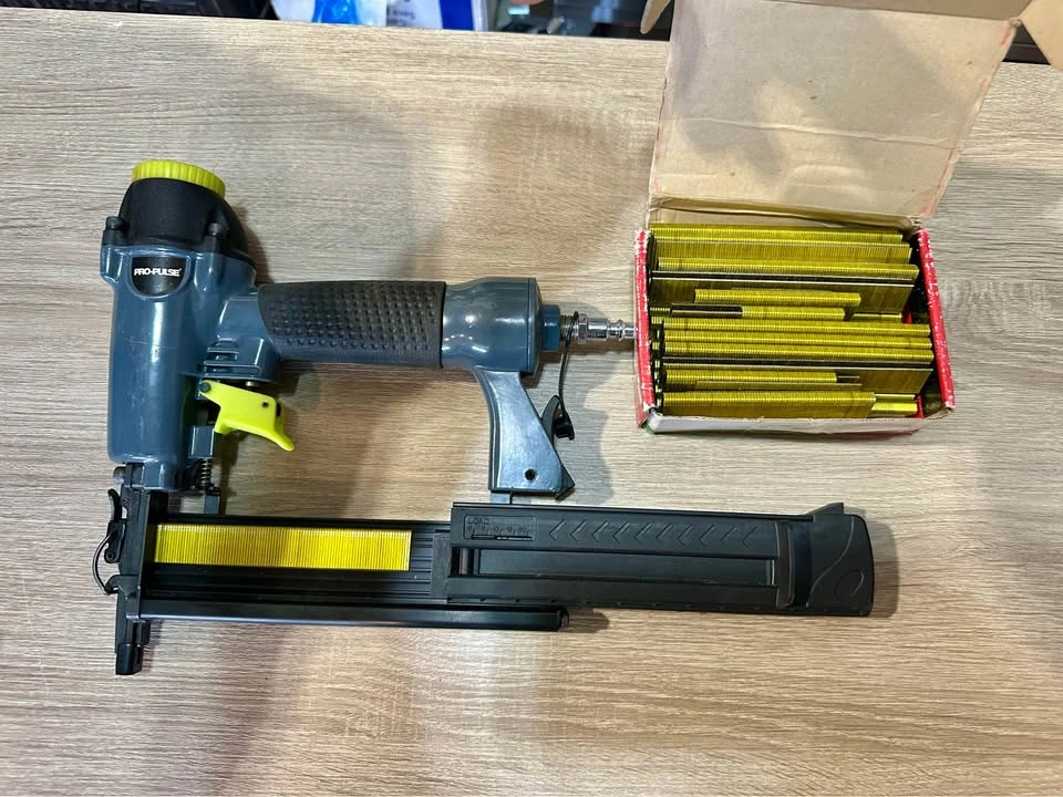 PRO-PULSE 2-in-1 Pneumatic Brad Nailer and Stapler - photo 4