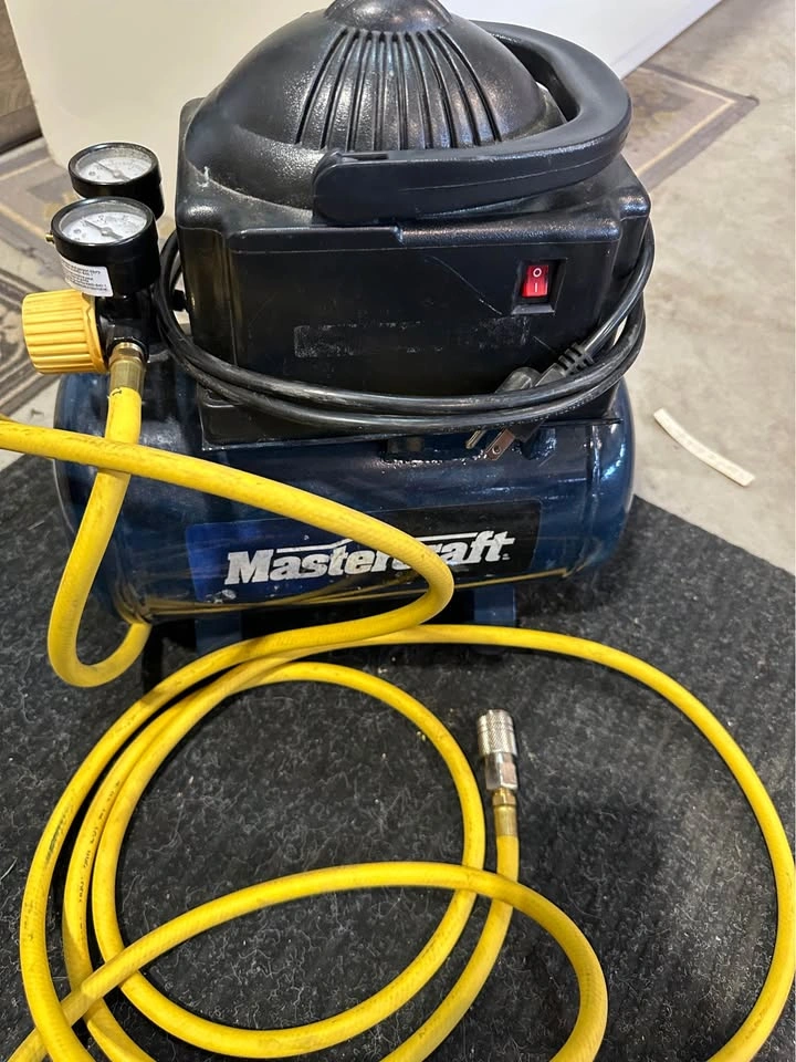 Mastercraft 2-Gallon 1/3 HP Oil-Less Air Compressor - photo 3