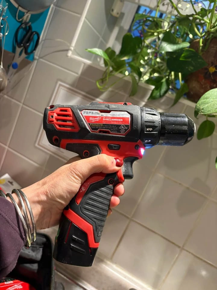 Milwaukee M12 Drill Impact Driver Kit w/ Charger Bag + Ryobi Bit - photo 3
