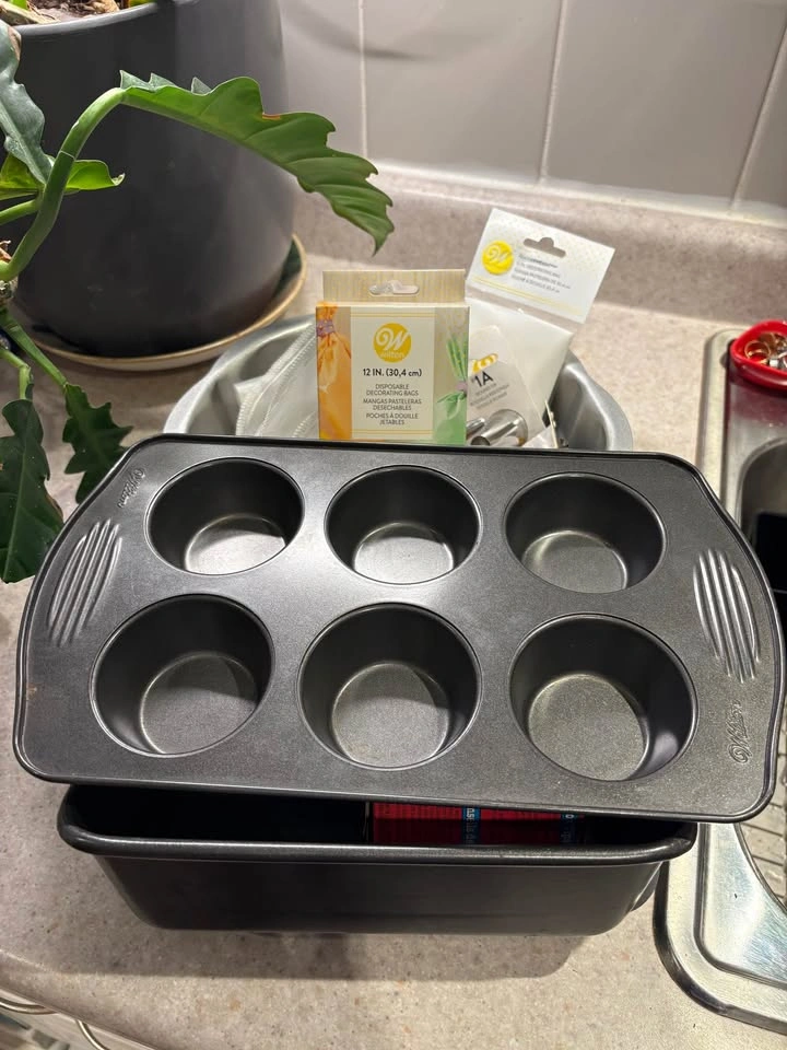 Assorted Bakeware and Baking Supplies - photo 4